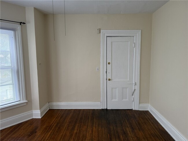 Photo - 60 Rowley St