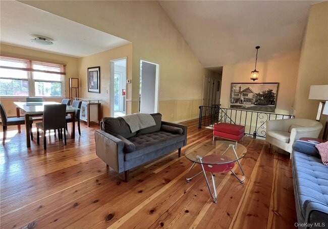 Photo - 47 Onderdonk Rd