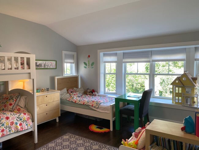 Photo - 500 Warburton Ave