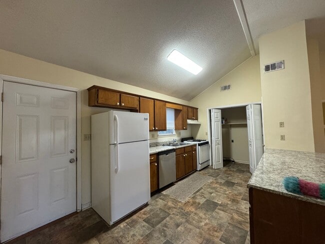 Photo - 2 bed 2 bath in Shiloh Subdivision!