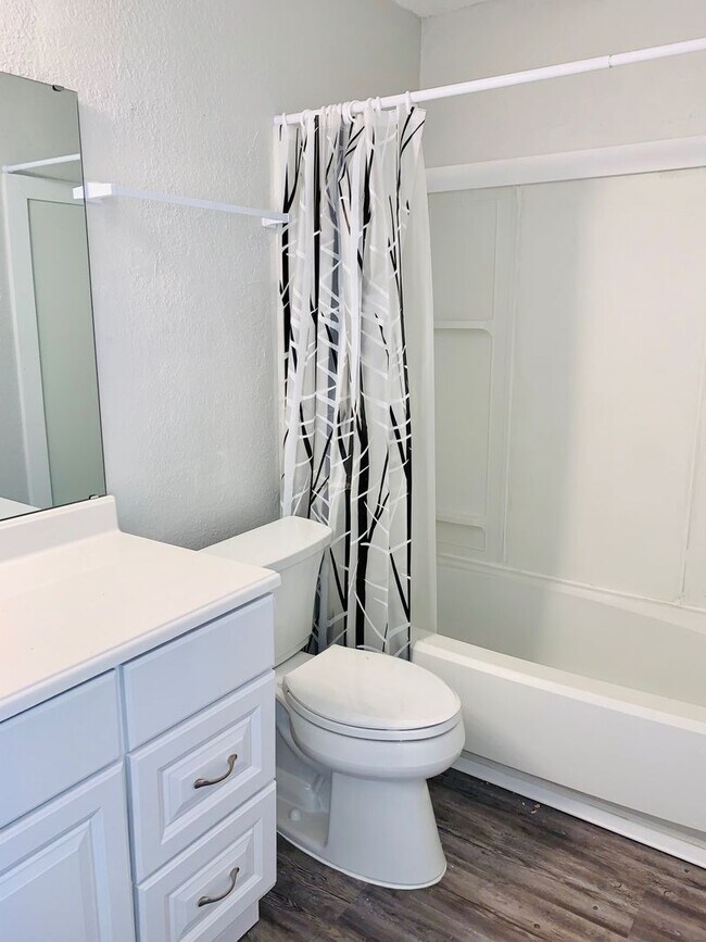 Photo - 2BD 2BA Duplex in NW OKC!