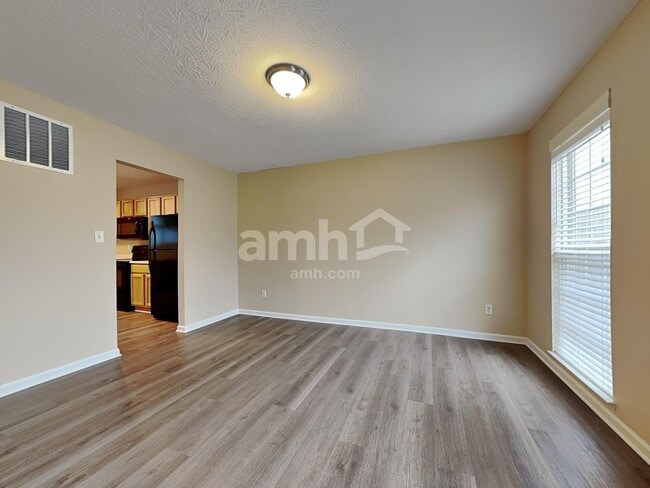 Photo - 10 Hunterbrook Ct