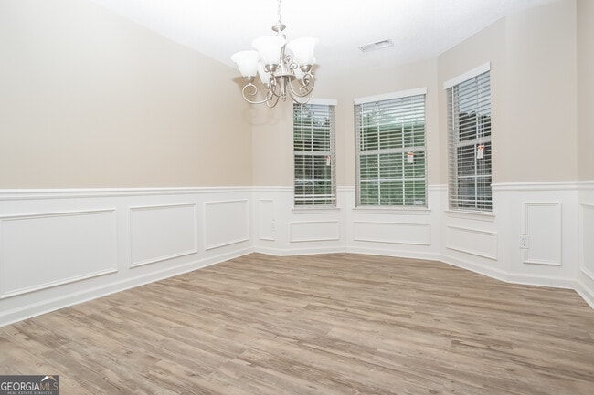 Photo - 1012 Ardwick Ct SE