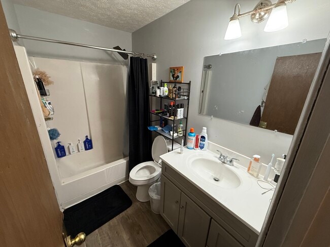 Photo - 925 Union Ave