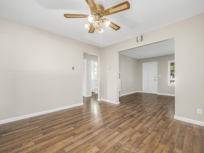 Photo - 2140 E Floradora Ave