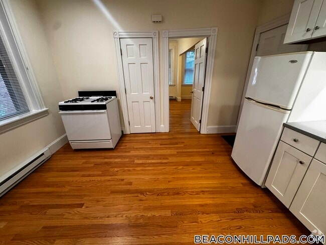 Building Photo - 29 Revere St Unit 1 Rental