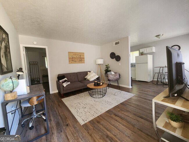 Photo - 917 Oakview Ave Unidad D