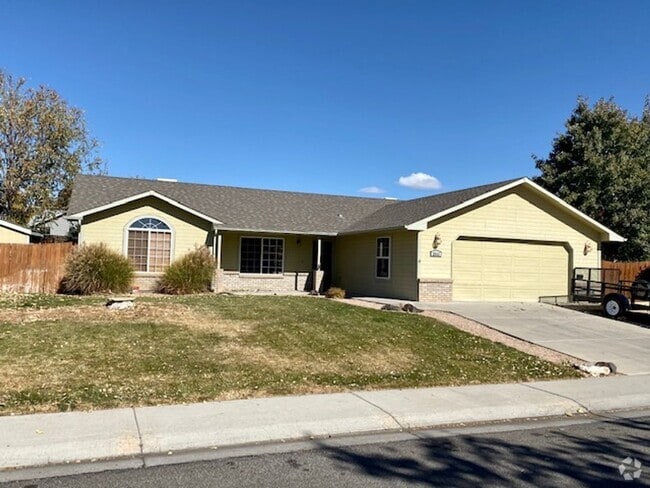 Building Photo - Recent Remodel Rental