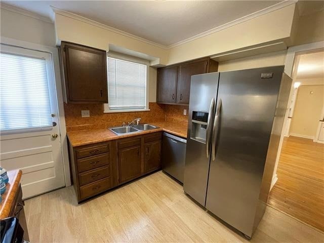 Photo - 750 Canton St