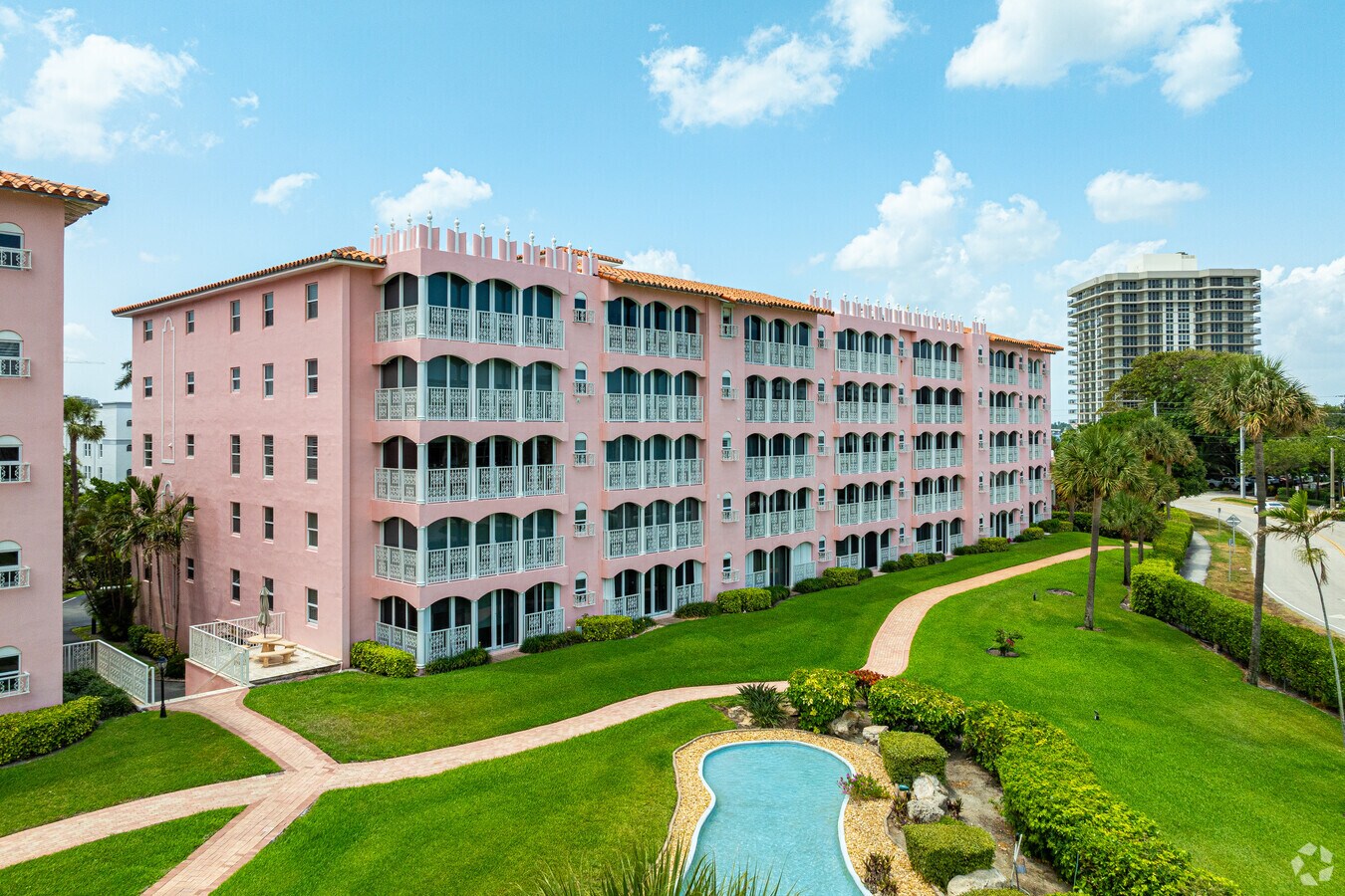 Photo - Newth Gardens