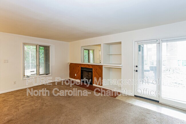 Photo - 1832 J Julian Ln