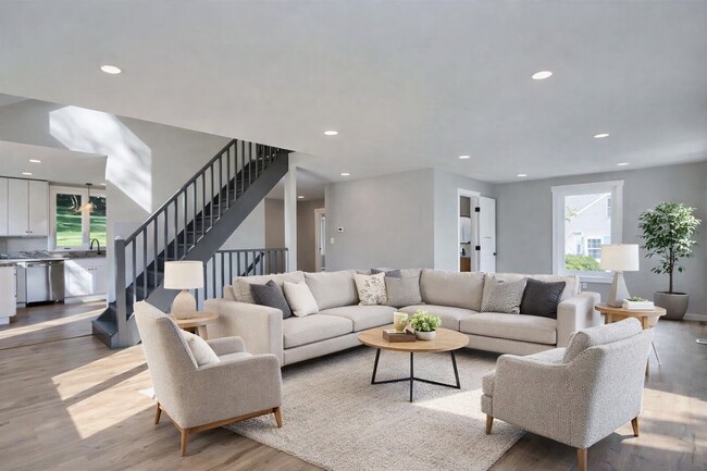 Photo - 9755 Grosick Rd