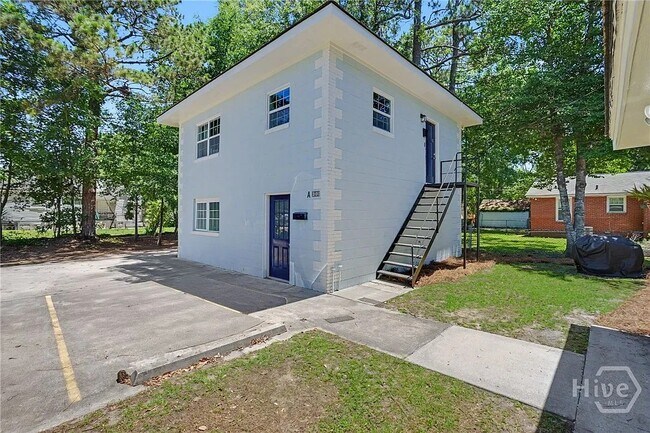 Photo - 136 W 51st St Unit 136