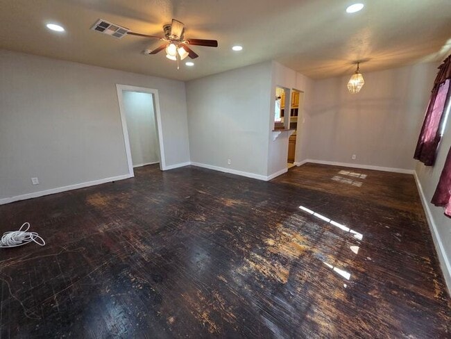 Photo - New Listing!