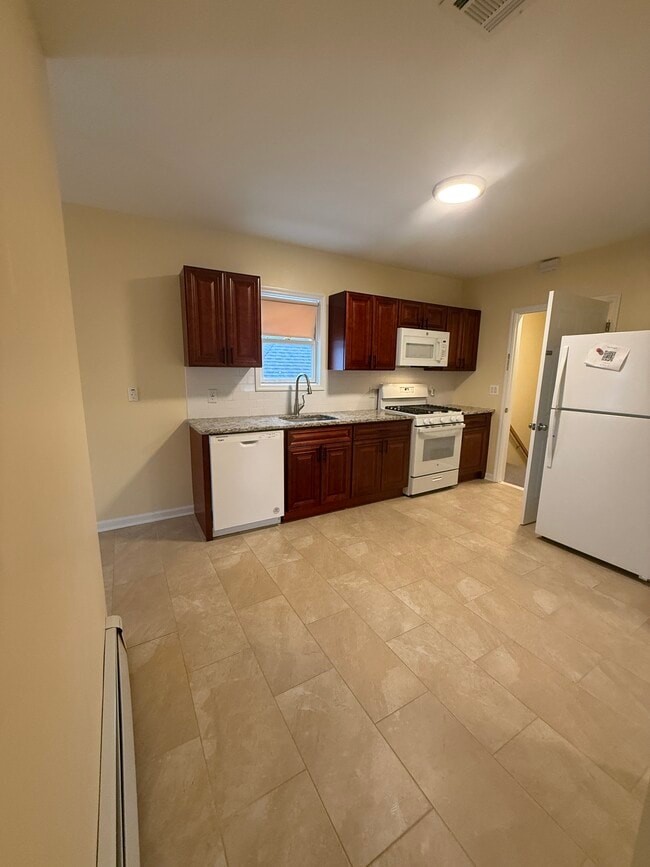 Photo - 7 Cortland St Unit Second Floor