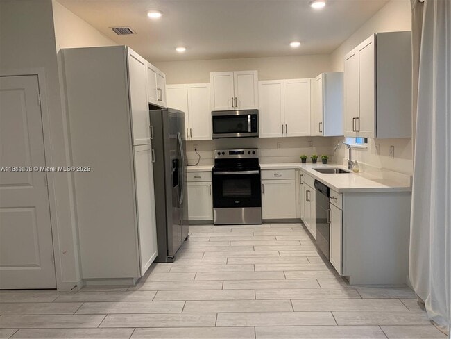 Building Photo - 1041 SE 23rd Terrace Rental