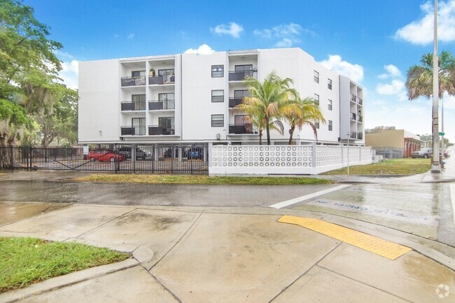 Building Photo - Riviera Terrace Rental