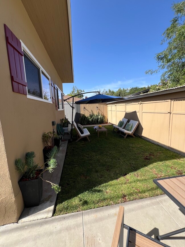 Pet Friendly Grass - 4014 Higuera St Unit Rear House