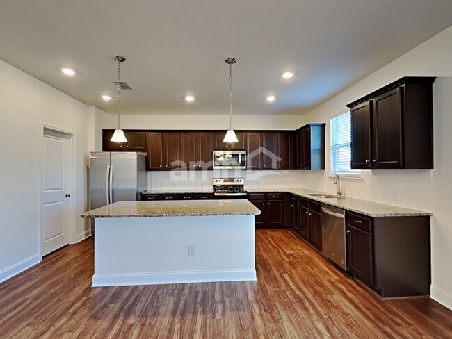 Photo - 158 Larragan Dr