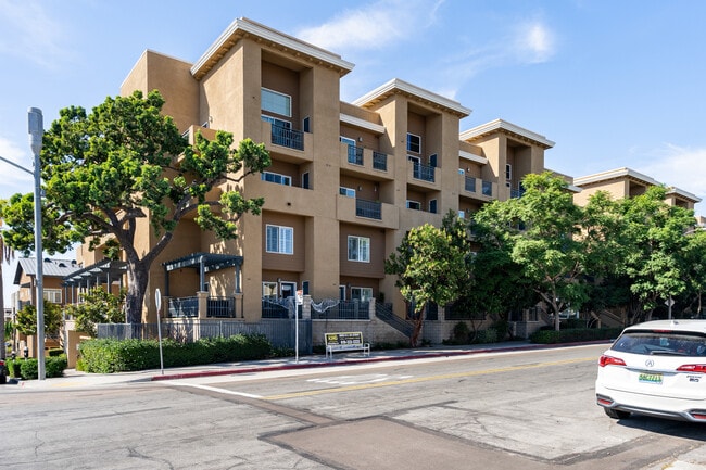 Building Photo - 2330 1st Ave Unit 101 Rental