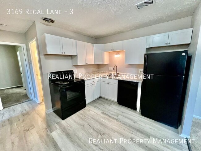Photo - 3169 Regal Ln Unit 3