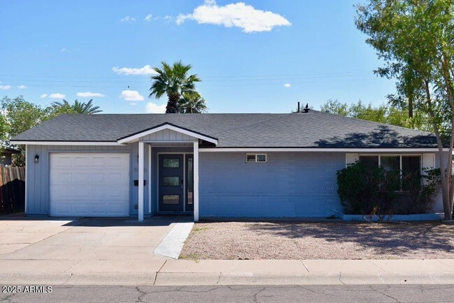 Building Photo - 7635 E Verde Ln