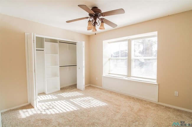 Photo - 2140 Northglen Dr