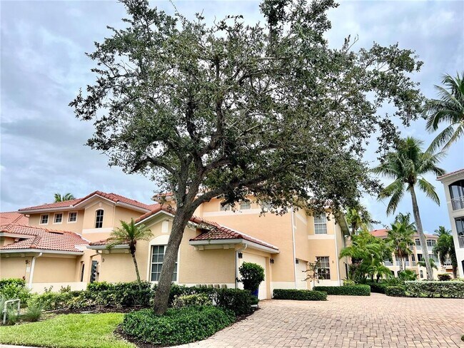 3304 Sunset Key Cir Unit D