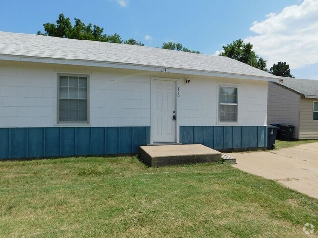 Building Photo - Cute 2 bedroom 1 bath duplex in El Dorado,... Rental