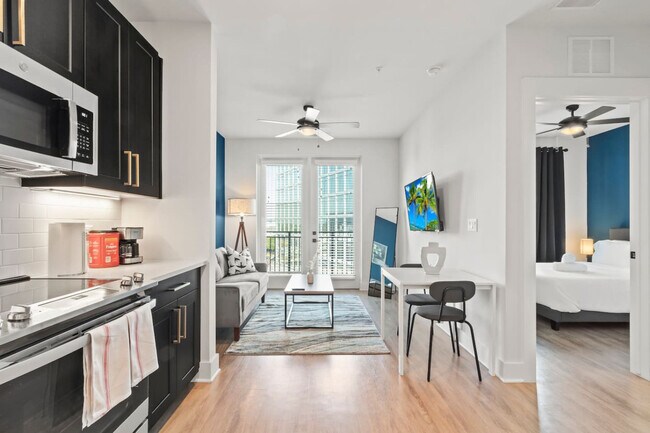 Photo - 2317 W Grace St Unidad ID1313882P