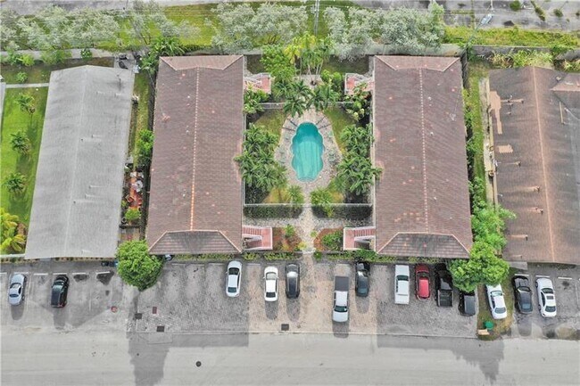 Photo - 1424 Holly Heights Dr Unidad 5