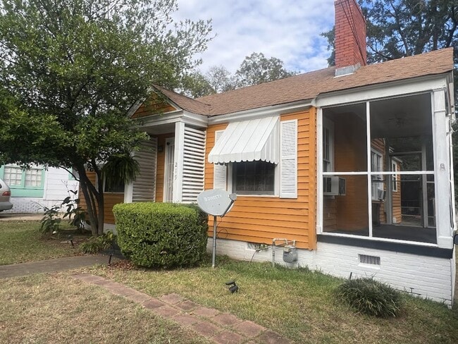 Photo - Charming 2 Bed/1 Bath Home in Montgomery, AL - Available 12/15 - $1125