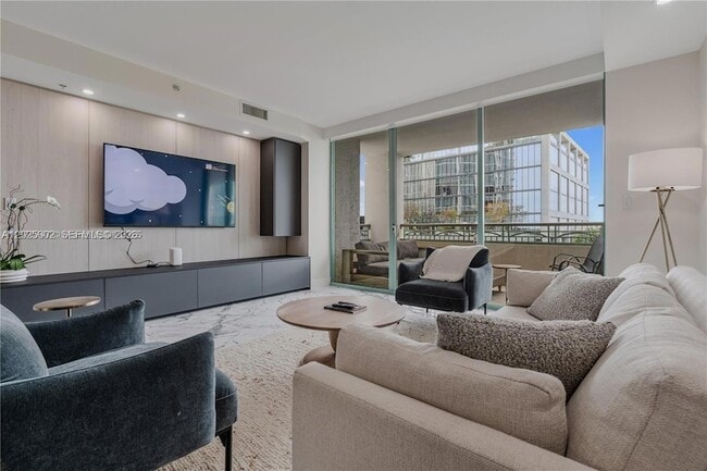 Photo - 3400 SW 27th Ave Unit 605
