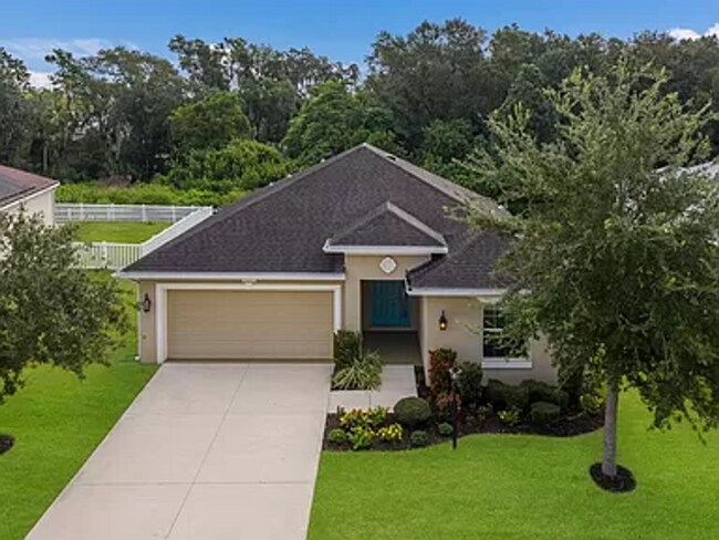 Photo - Conveniently located to everything. 3 bedr...