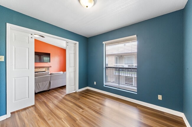 Building Photo - 2120 Wilcrest Dr Unit 229 Rental