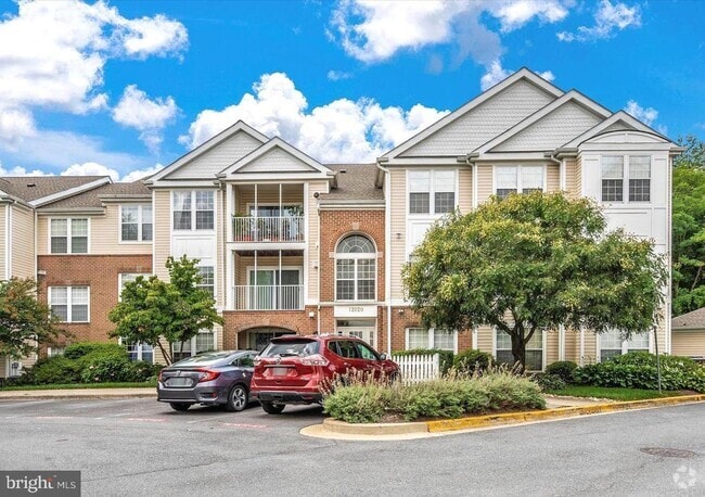 Building Photo - 12020 Amber Ridge Cir Unit B-203 Rental