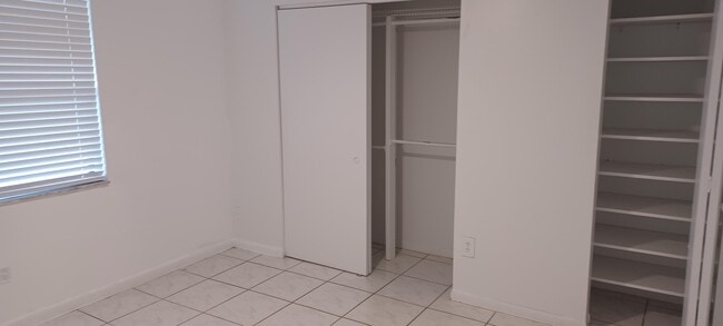 Photo - 5812 Polk St