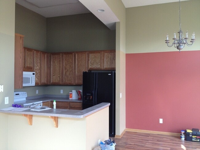 Photo - Great location *3bd*2.5Bth End Unit Townhome Avail July 1 2026