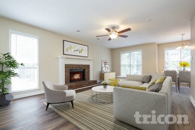 Photo - 53 Abbington Ln