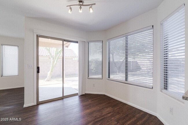 Photo - 43762 W Carey Dr