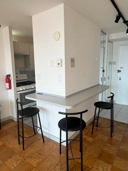 Photo - 7002 JFK Blvd E