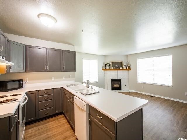 9207 S Jefferson Cv
