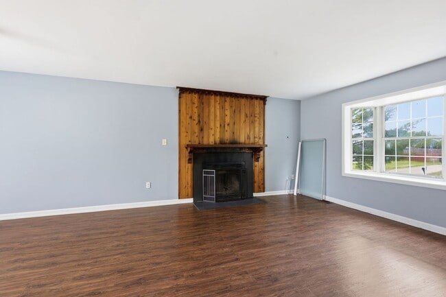 Photo - 11259 Edgewood Dr