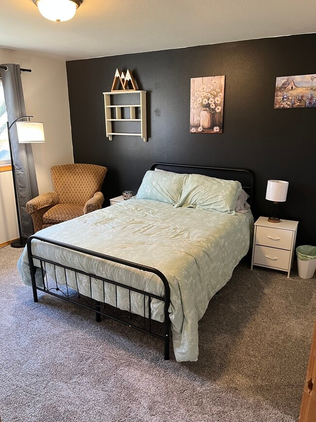 Building Photo - 4165 Berrywood Dr Unit #3