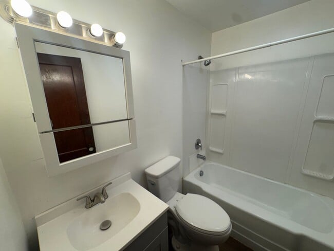 Photo - 701 Mehaffey St