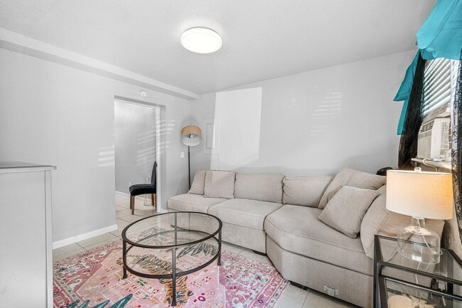 Photo - 205 Coral Rd Unit 1