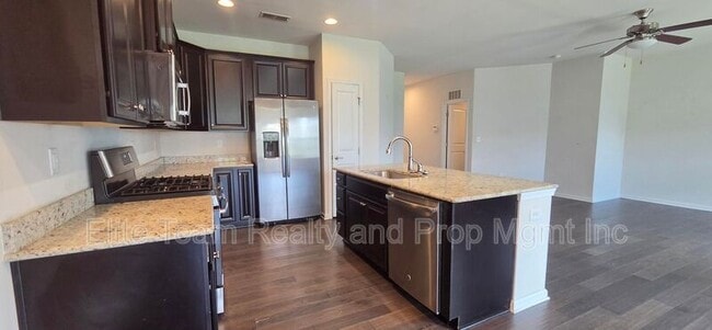 Photo - 7347 Raylee Ave SW