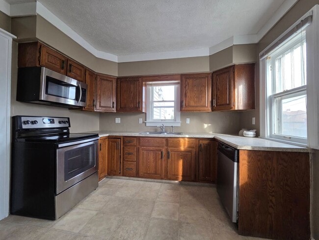 Photo - 4204 Pacific St