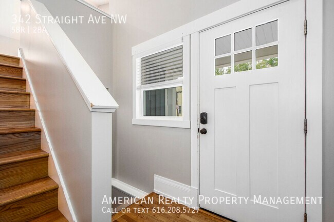 Photo - 342 Straight Ave NW