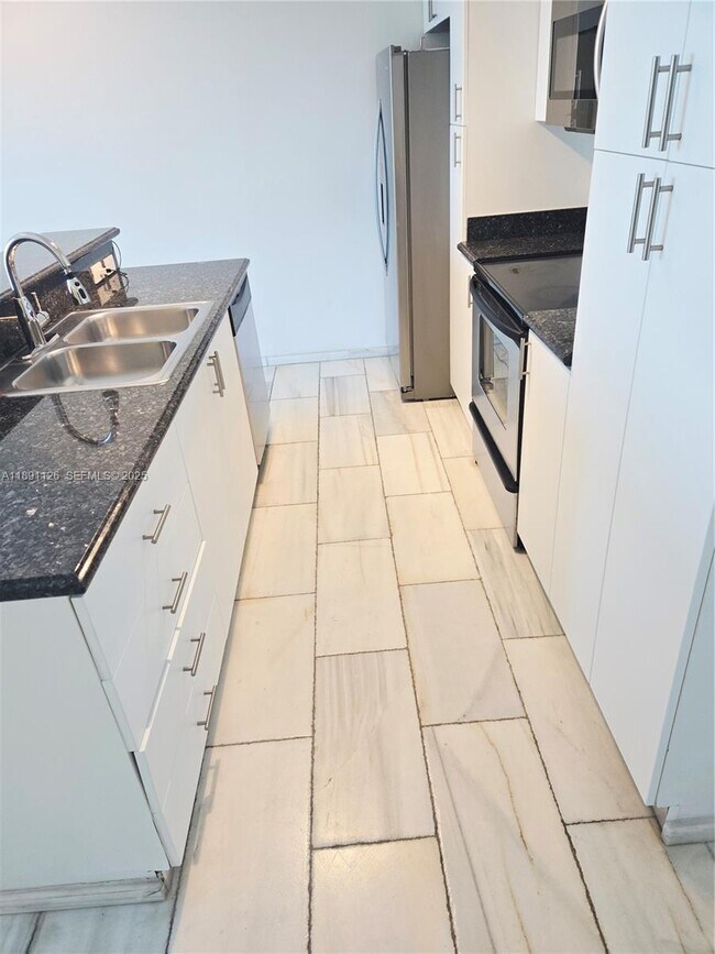 Photo - 1401 SW 22nd St Unit 1203